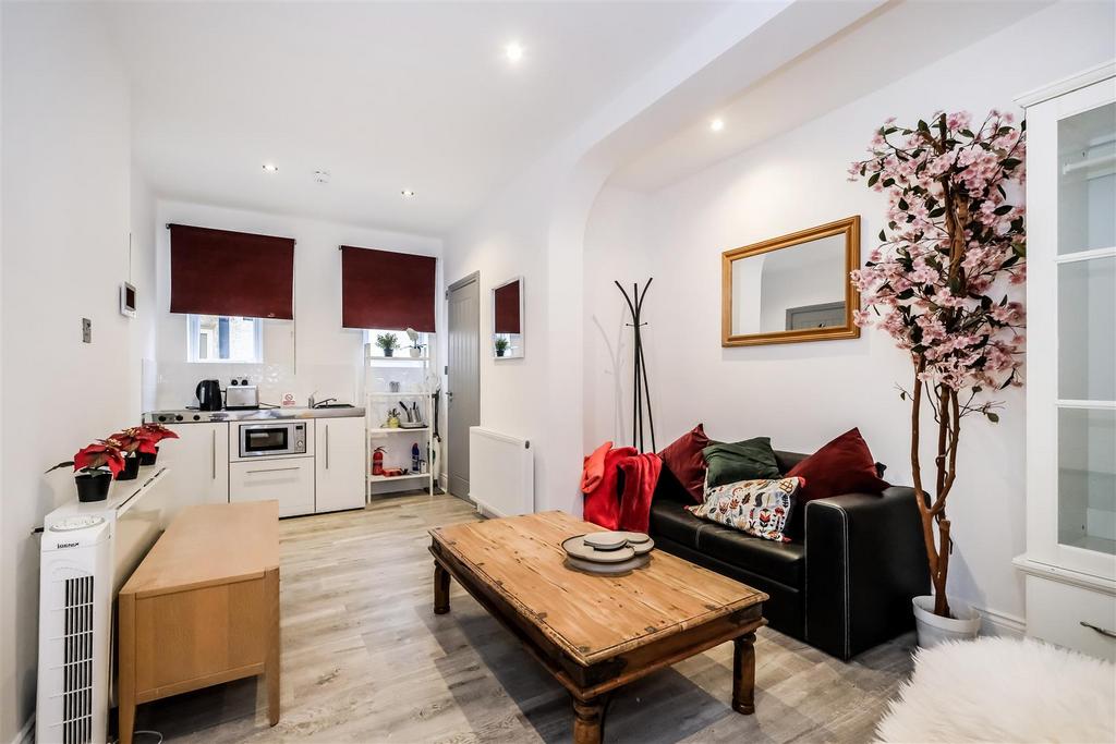 St. Barnabas Apartments - Flat B-17.jpg