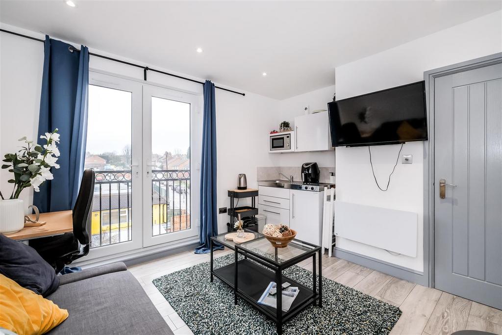 St. Barnabas Apartments - Flat D-13.jpg
