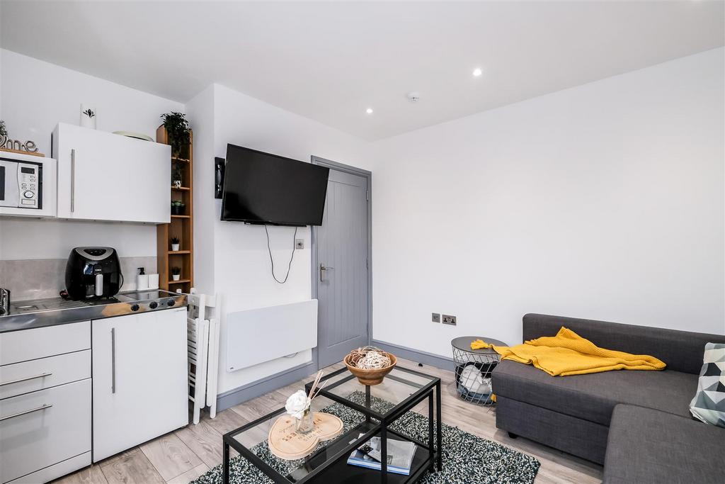 St. Barnabas Apartments - Flat D-11.jpg