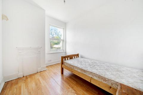 57 Kitchener Road, High Wycombe, HP11 2SH