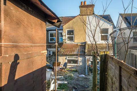 57 Kitchener Road, High Wycombe, HP11 2SH