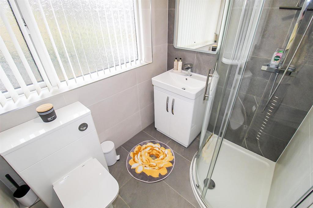 Shower room/w.c.