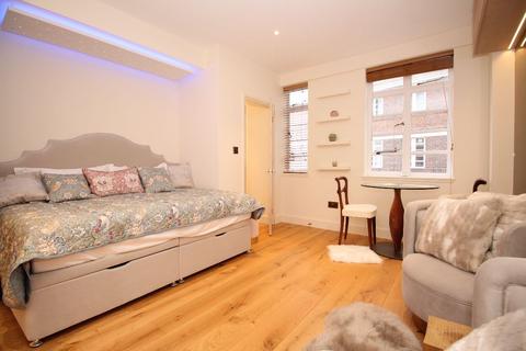 Studio to rent, Nell Gwynn House, Sloane Avenue, Chelsea, London SW3