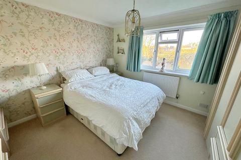 2 bedroom end of terrace house for sale, Firs Avenue, Windsor, Berkshire, SL4