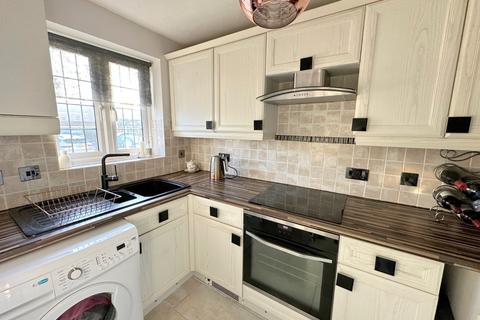 2 bedroom end of terrace house for sale, Firs Avenue, Windsor, Berkshire, SL4