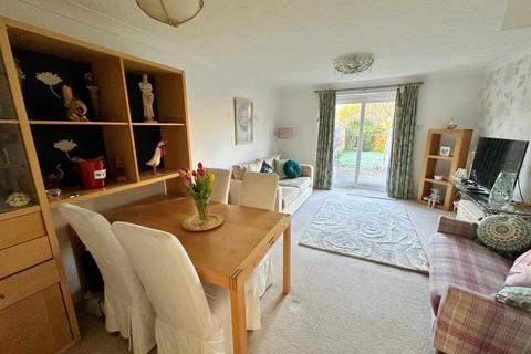 13 Firs Avenue, Windsor, SL4 4BL