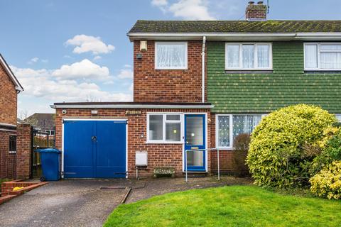 3 bedroom semi-detached house for sale, Upper Weybourne Lane, Farnham, Surrey, GU9