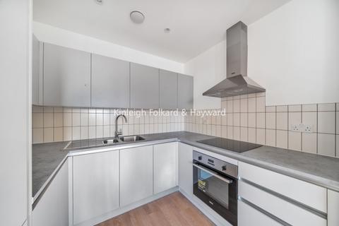 1 bedroom apartment to rent, Tide Street Barking IG11