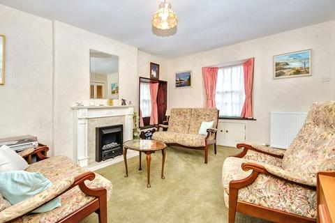 1 bedroom detached bungalow for sale, Hepburn Gardens, St Andrews, KY16