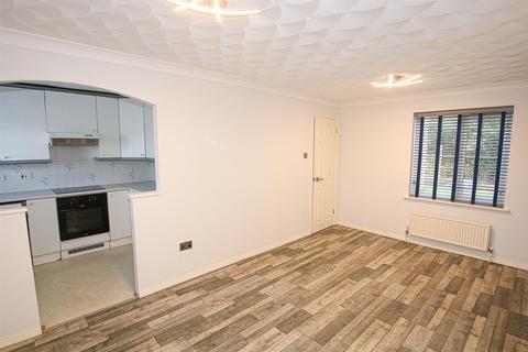 2 bedroom flat for sale, Chandlers Court, Cambridge CB25