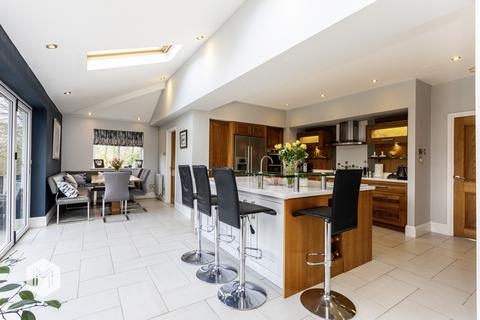 4 bedroom detached house for sale, Bury & Rochdale Old Road, Birtle, Bury, Greater Manchester, BL9 7TY