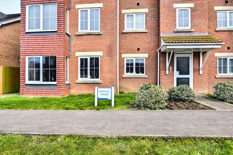 2 bedroom flat for sale, Belton Park Road, Skegness, PE25