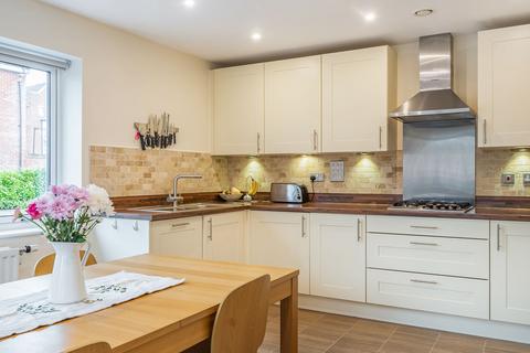 4 bedroom detached house for sale, Sherwood Way, Epsom KT19