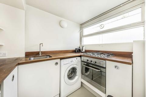 2 bedroom flat for sale, Golden Lane Estate, London EC1Y