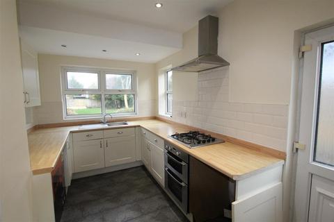 2 bedroom semi-detached house to rent, Holes Lane, Woolston