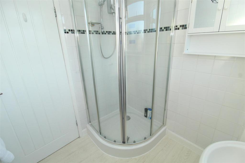 Shower1.JPG