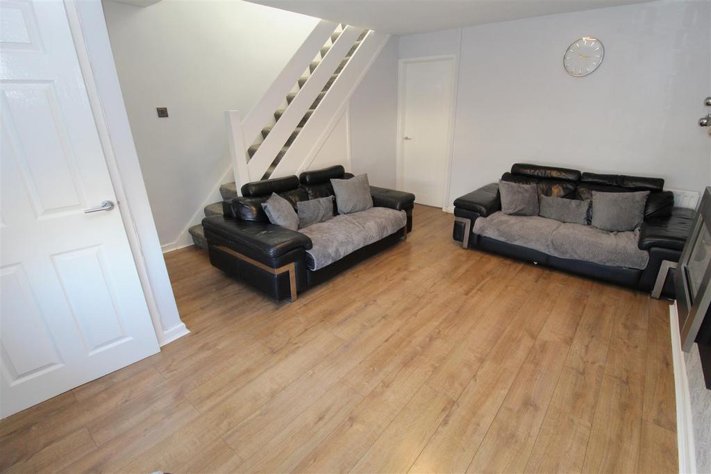 Lounge3.JPG