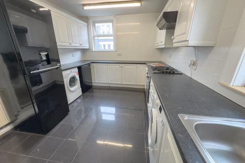 4 bedroom house to rent, Charles Berrington Road, L15 9HG,