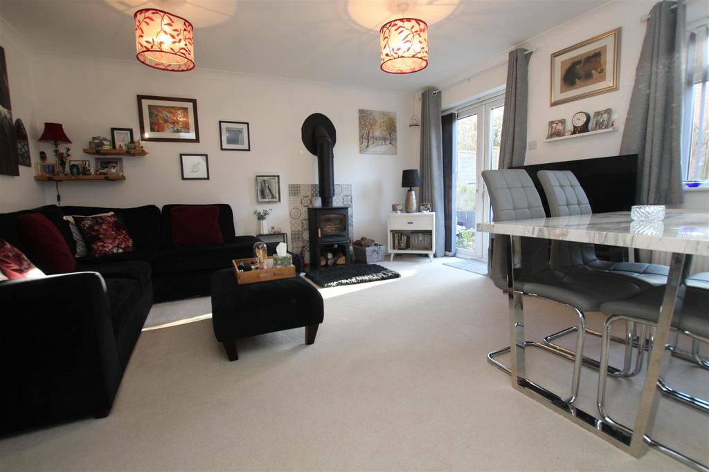 Lounge / Dining Room