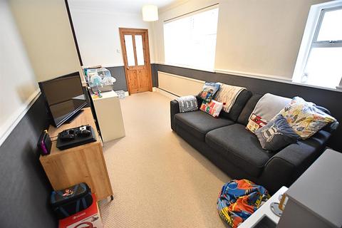 3 bedroom townhouse for sale, Legsby Avenue, Grimsby DN32