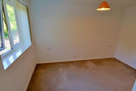 2 bedroom flat for sale, Westbrook Court, Sutherland Avenue, Mount Nod, Coventry - NO CHAIN