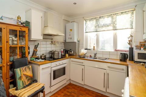 4 bedroom end of terrace house for sale, Rossington Avenue, Borehamwood WD6