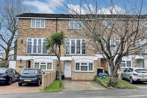 3 bedroom townhouse for sale, Coniston Road, Bromley, BR1