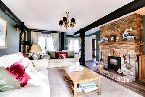 4 bedroom detached house for sale, Shelsley Drive, Langdon Hills SS16