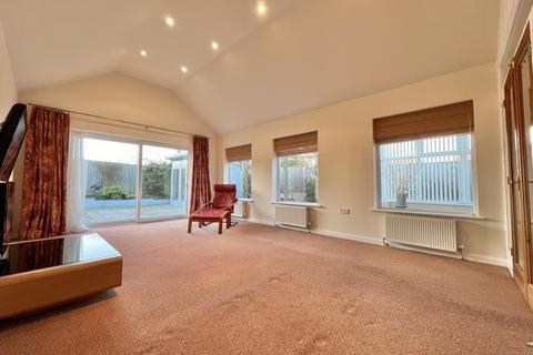 3 bedroom bungalow for sale, Westby Way, Poulton-Le-Fylde FY6