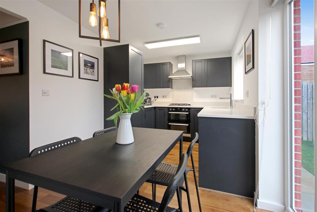 Kitchen diner