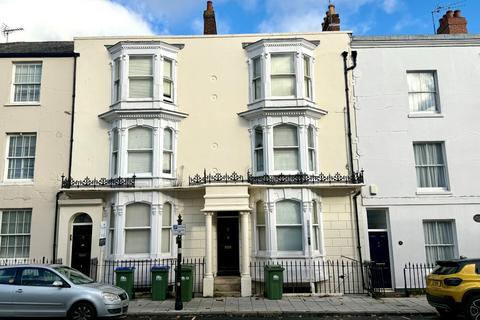 3 bedroom flat to rent, Oxford Street, Hampshire SO14