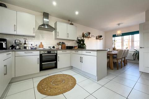 5 Braeburn Close, Burnham-on-crouch, CM0 8FW