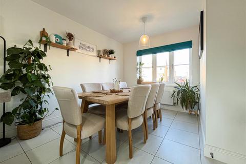 5 Braeburn Close, Burnham-on-crouch, CM0 8FW