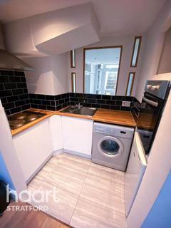 1 bedroom flat to rent, Cann Hall Road, LONDON