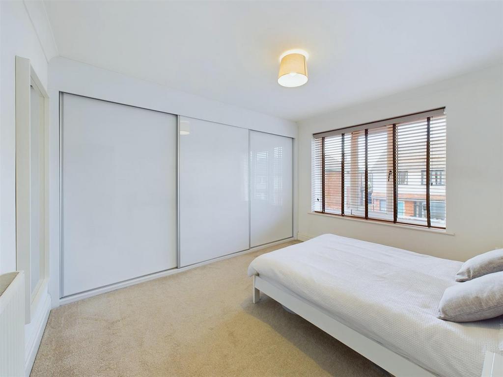Bedroom: