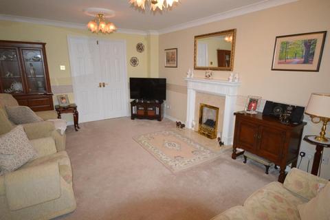 4 bedroom detached house for sale, Kingsley Drive. Muxton