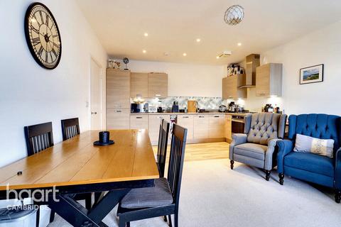 2 bedroom apartment for sale, Hobson Avenue, Trumpington, Cambridge