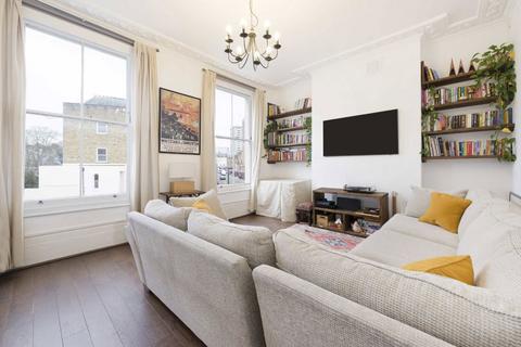 2 bedroom flat for sale, Isledon Road, London N7