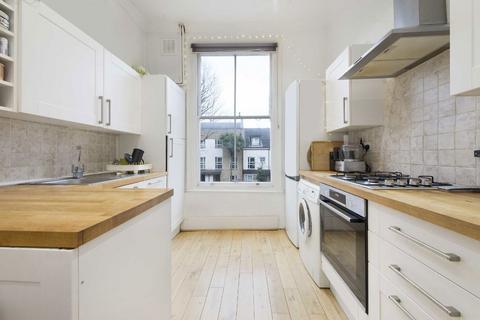 2 bedroom flat for sale, Isledon Road, London N7