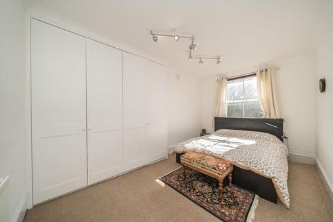 2 bedroom flat for sale, Isledon Road, London N7