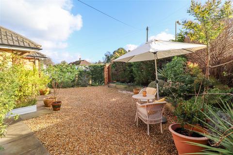 54 Award Road, Church Crookham, Fleet, GU52 6HG