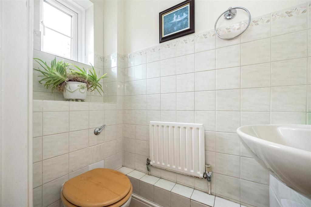 G/f Cloakroom