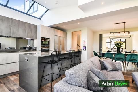 151 Abbots Gardens, London, N2 0JJ