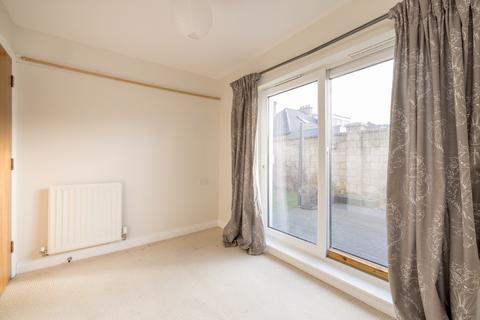1 Pilrig Heights, Edinburgh, EH6 5AB
