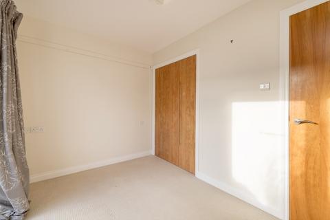 1 Pilrig Heights, Edinburgh, EH6 5AB