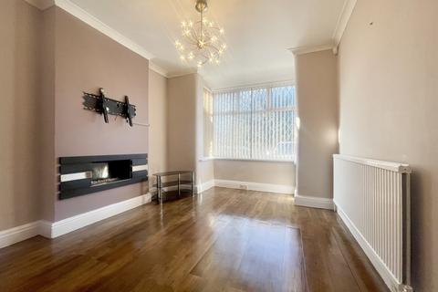 4 bedroom semi-detached house to rent, Southport PR9