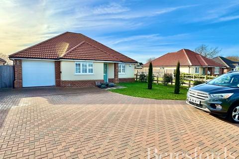 3 bedroom bungalow for sale, Mill Lane, Weeley Heath, CO16