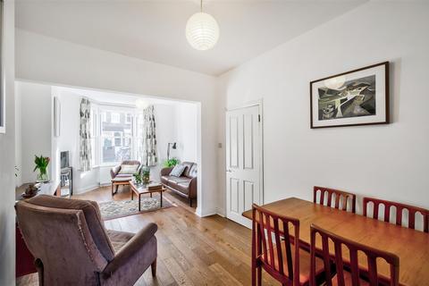 3 bedroom terraced house for sale, Carnarvon Road, Leyton