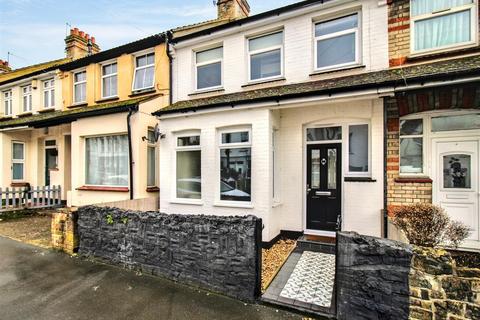 3 bedroom terraced house for sale, Fleetwood Avenue, Westcliff-On-Sea