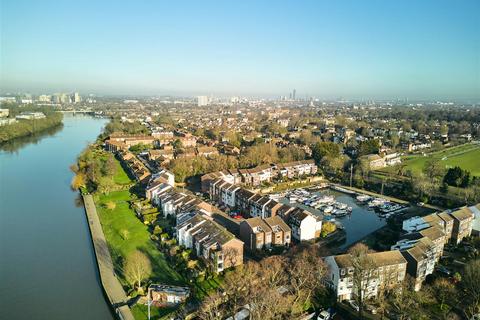 6 bedroom townhouse for sale, Chiswick Quay Marina, London, W4